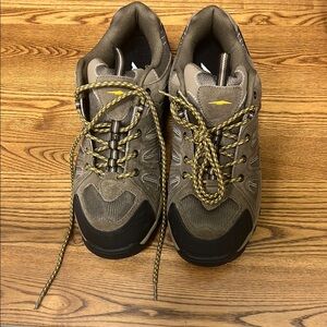 NEW Avia Trail Hiking Shoes Men’s Size 12 Olive/Black – New Without Box